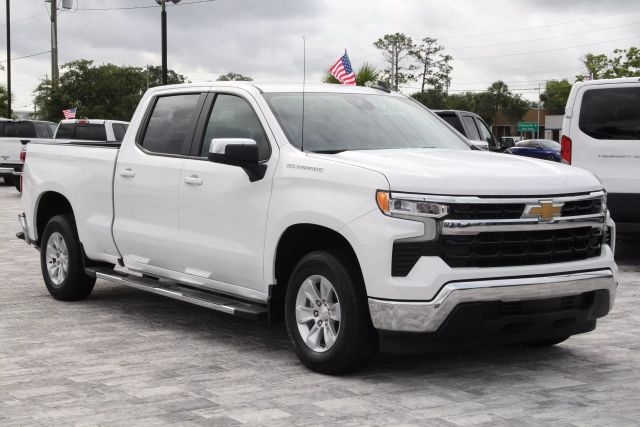 image vehicle 2024 CHEVROLET SILVERADO 1500 CREW CAB