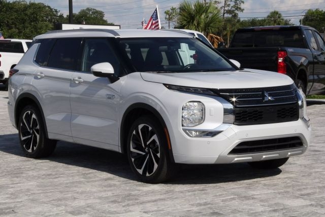 image vehicle 2023 MITSUBISHI OUTLANDER PHEV