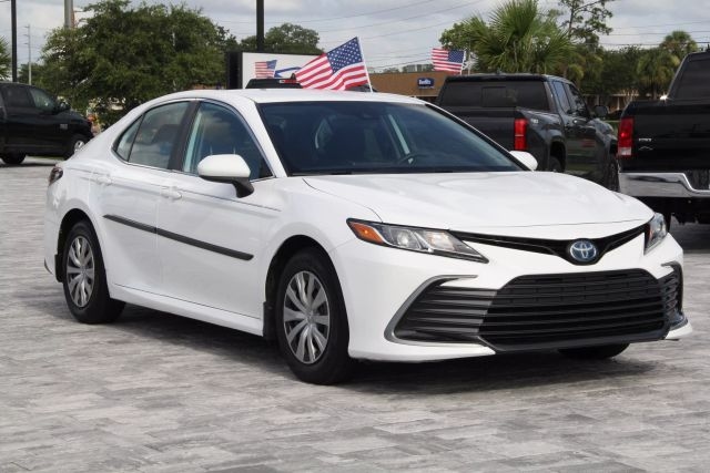 image vehicle 2022 TOYOTA CAMRY HYBRID