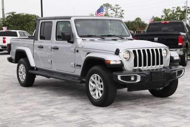 image vehicle 2023 JEEP GLADIATOR