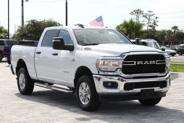 image vehicle 2024 RAM 2500 CREW CAB