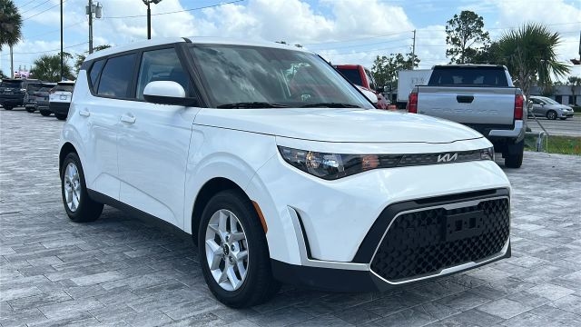 image vehicle 2024 KIA SOUL