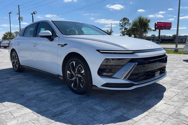 image vehicle 2025 HYUNDAI SONATA