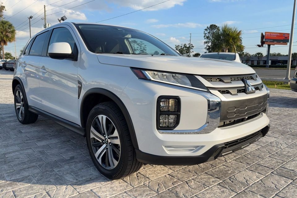 2023 Mitsubishi Outlander Sport ES