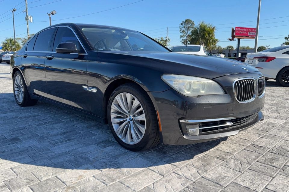 2015 BMW 7 Series 740i's photo