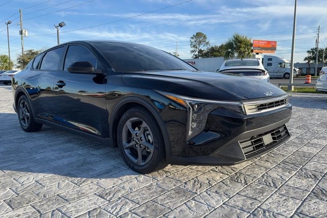 image vehicle 2025 KIA K4
