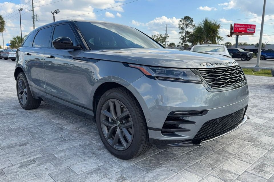 2024 Land Rover Range Rover Velar Dynamic SE's photo